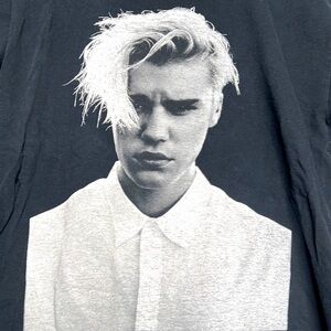 Vintage Justin Bieber TOUR shirt